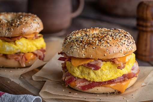 Nebraska's 10 Best Bagel Shops to Visit in 2025!